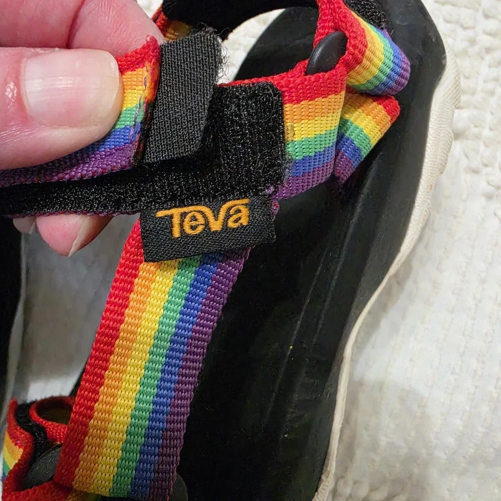 Teva Hurricane XLT2 Rainbow Pride Textile Sport Hiking Sandals Youth 12 Kids